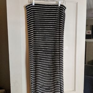 3/$10 Black and White Maxi Skirt